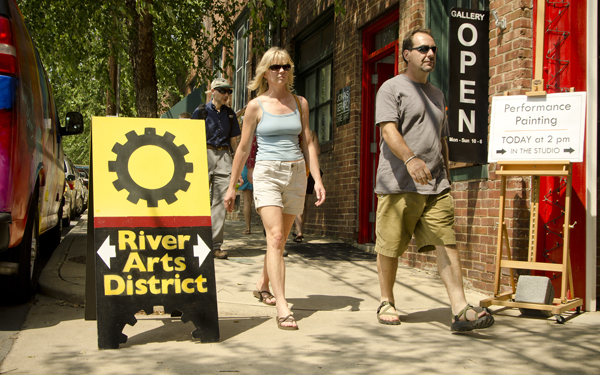 Buncombe County Asheville NC CVB shoot. June 2011. PHOTO/IAN CURCIO 2011© IAN CURCIO PHOTOGRAPHY ©2011 www.iancurcio.com ian@iancurcio.com 864.621.7976